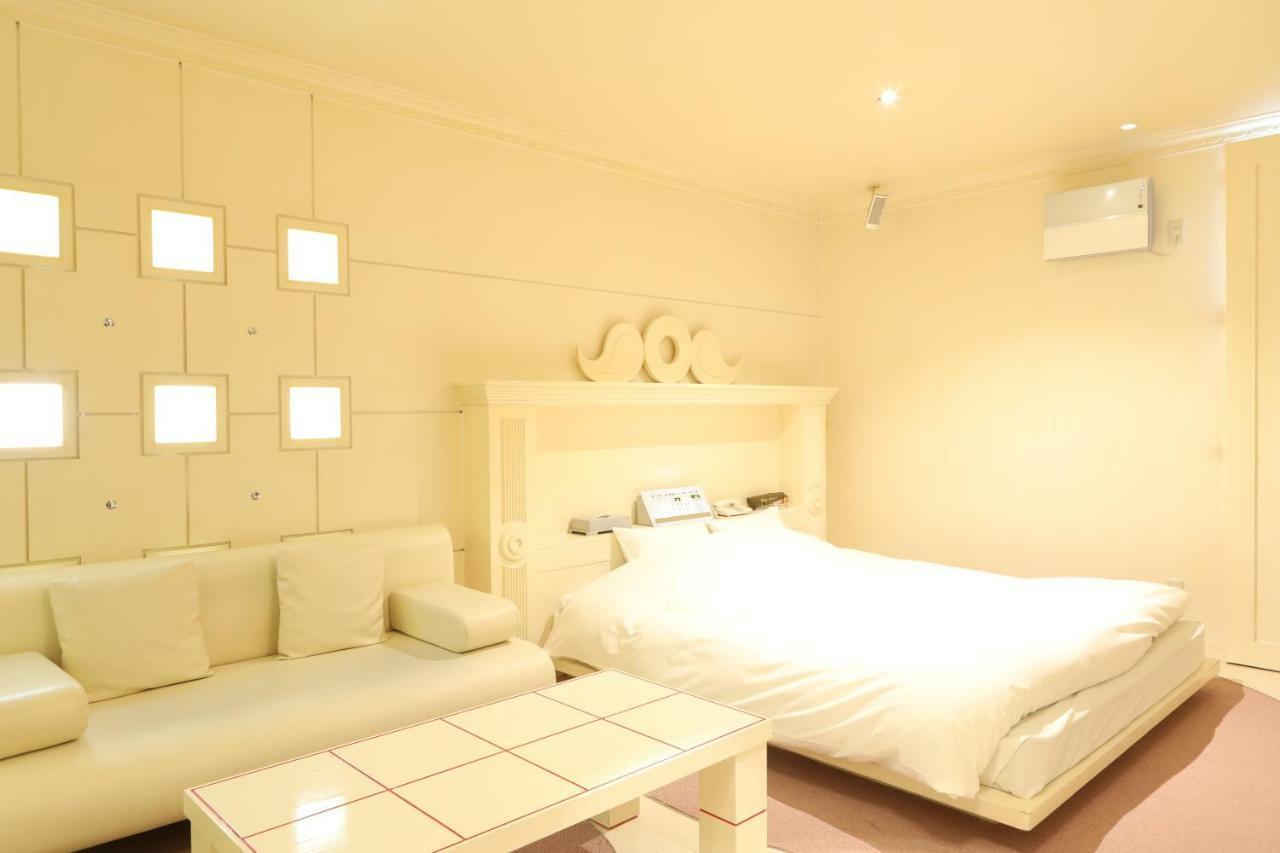 C-Hotel Affetto (Adults Only) Sapporo Exterior photo